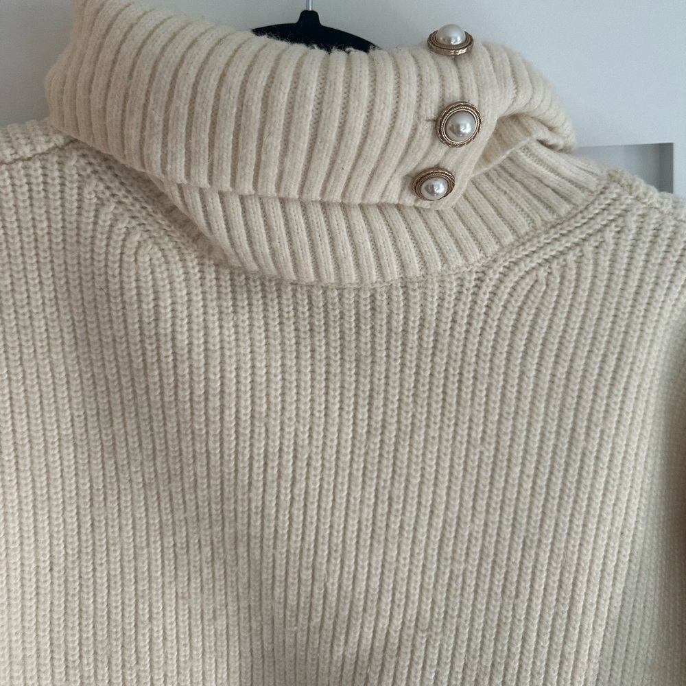 Sweater - Picture 4 of 5